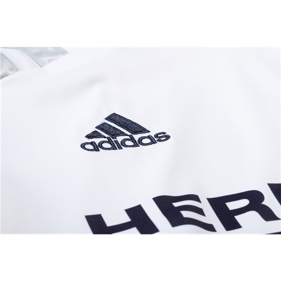 Le nouveau maillot domicile du LA Galaxy dévoilé par Javier Hernandez -  L'Équipe